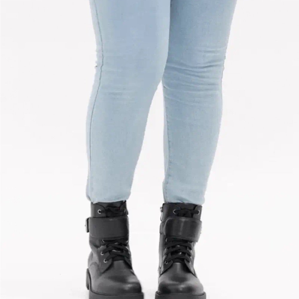 Combat Boots with Guard - Black - Picture 4 of 7